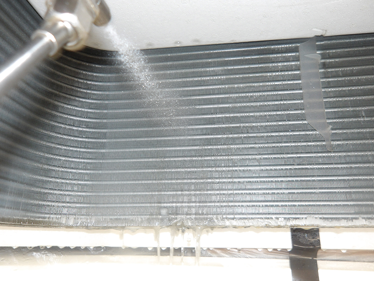 エアコン薬品分解洗浄